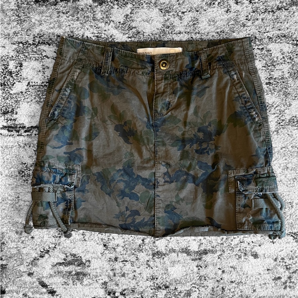 Old Navy camo skirt